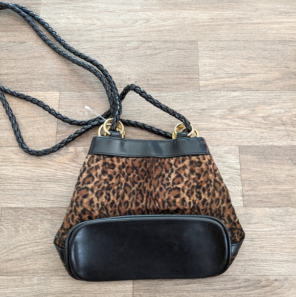 NWOT Tianni Faux Fur Fuzzy Leopard Print Bucket Bag small - Picture 2 of 7